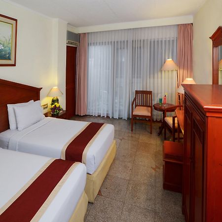 The Jayakarta Suites Bandung Restaurante foto