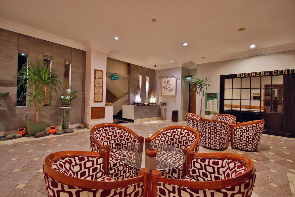 The Jayakarta Suites Bandung Exterior foto