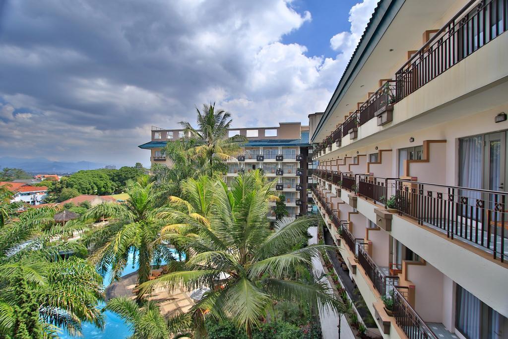 The Jayakarta Suites Bandung Exterior foto