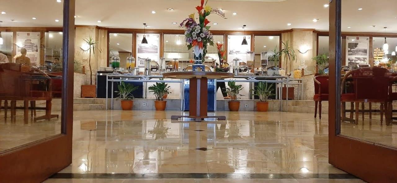 The Jayakarta Suites Bandung Exterior foto
